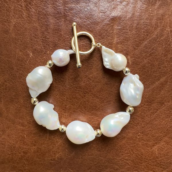 Margot Baroque Pearl Bracelet - Image 4