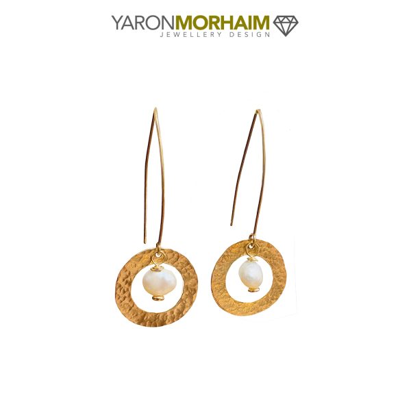 Timeless Pearl Earrings - Image 3