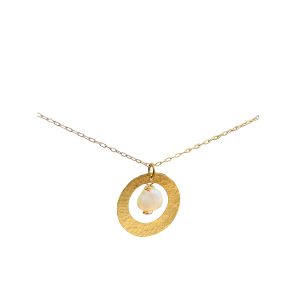 Timeless Elegant Pearl Necklace